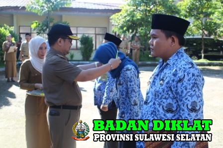 PENYAMATAN TANDA PESERTA