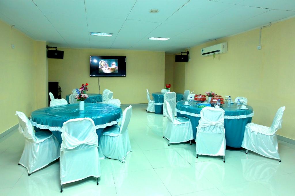 RUANG MAKAN VIP