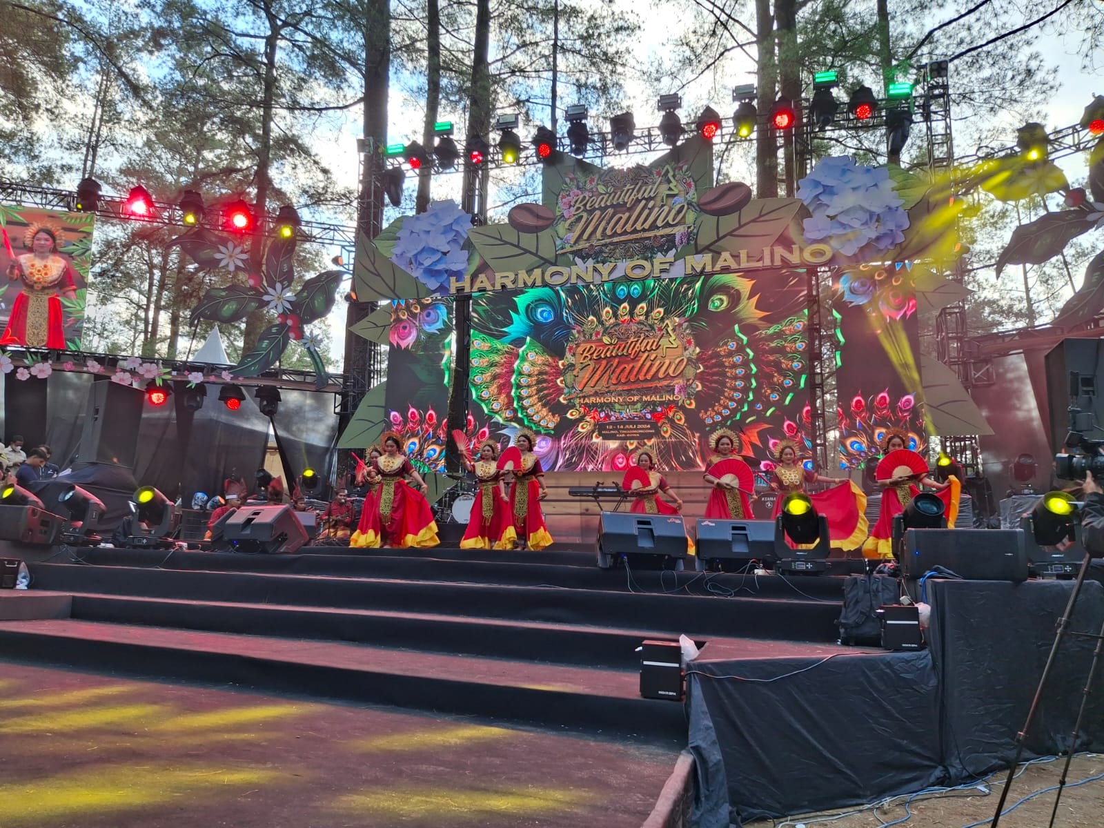 PEMBUKAAN FESTIFAL BEAUTIFUL MALINO