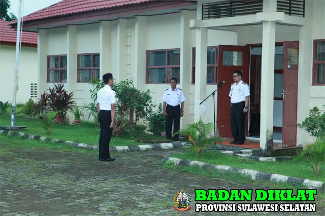 UPACARA PEMBUKAAN DIKLAT PRAJABATAN GOLONGAN I & II K2 BADAN PENDIDIKAN DAN PELATIHAN PROV. SULSEL