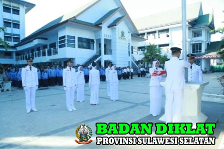 UPACARA HUT KEMERDEKAAN RI KE 70 BADAN DIKLAT PROVINSI SULAWESI SELATAN