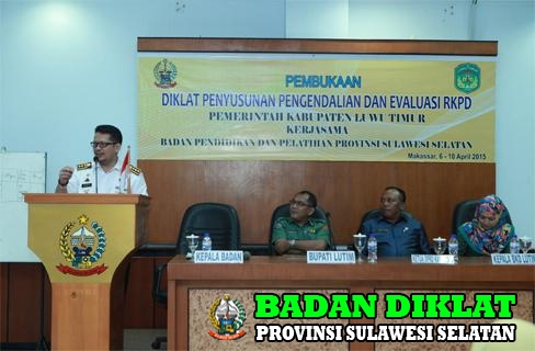 UPACARA PEMBUKAAN DIKLAT PENYUSUNAN PENGENDALIAN DAN EVALUASI RKPD  