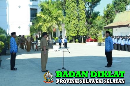 UPACARA PEMBUKAAN DIKLAT PRAJABATAN GOLONGAN III ANGKATAN III, IV, V DAN PRAJABATAN GOLONGAN II A