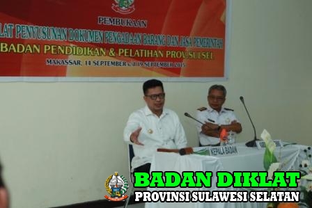 PEMBUKAAN DIKLAT PENYUSUNAN DOKUMEN PENGADAAN BARANG DAN JASA PEMERINTAH ANGKATAN I DAN II