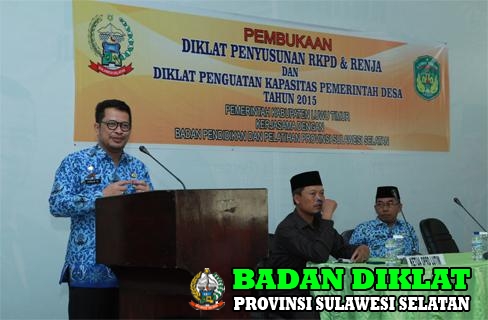 PEMBUKAAN DIKLAT PENYUSUNAN RKPD DAN RENJA SERTA DIKLAT PENGUATAN KAPASITAS PEMERINTAH DESA