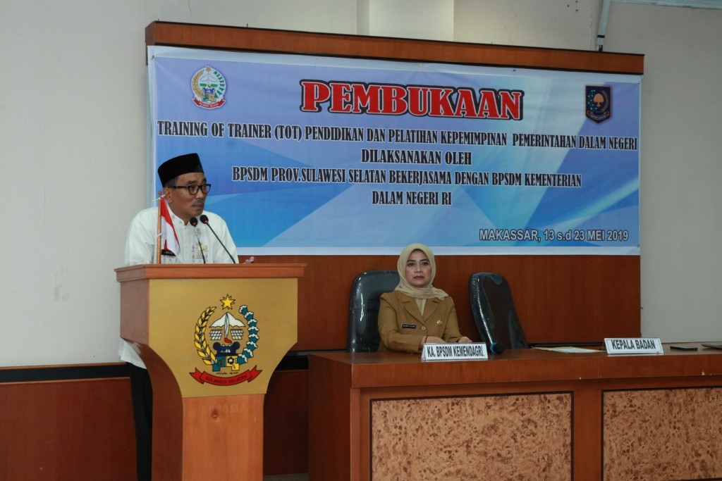 BPSDM PROV. SULSEL LAKSANAKAN TOT PIMPEMDAGRI DI MAKASSAR