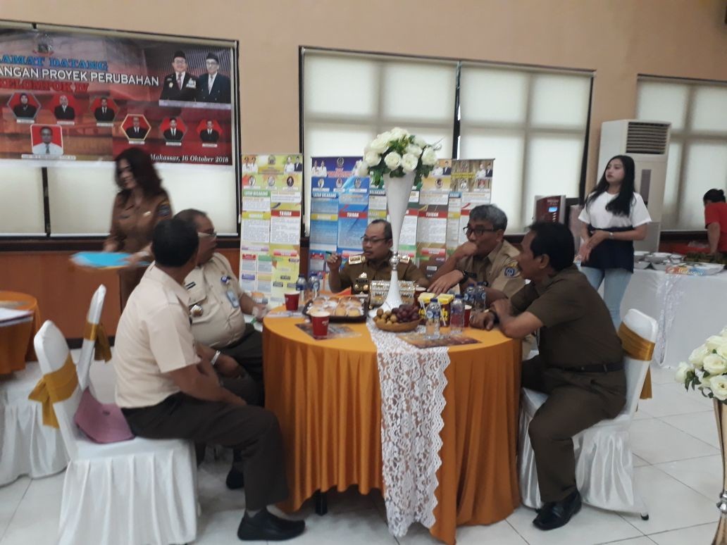 IRMAN JAUSI BUKA PAMERAN RPP PIM IV BAPENDA SULSEL
