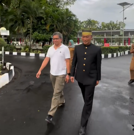 Pj. Gubernur Prov Sulsel Prof. Zudan menerima Kunjungan Bpk. Rocky Gerung yang juga seorang Akademis