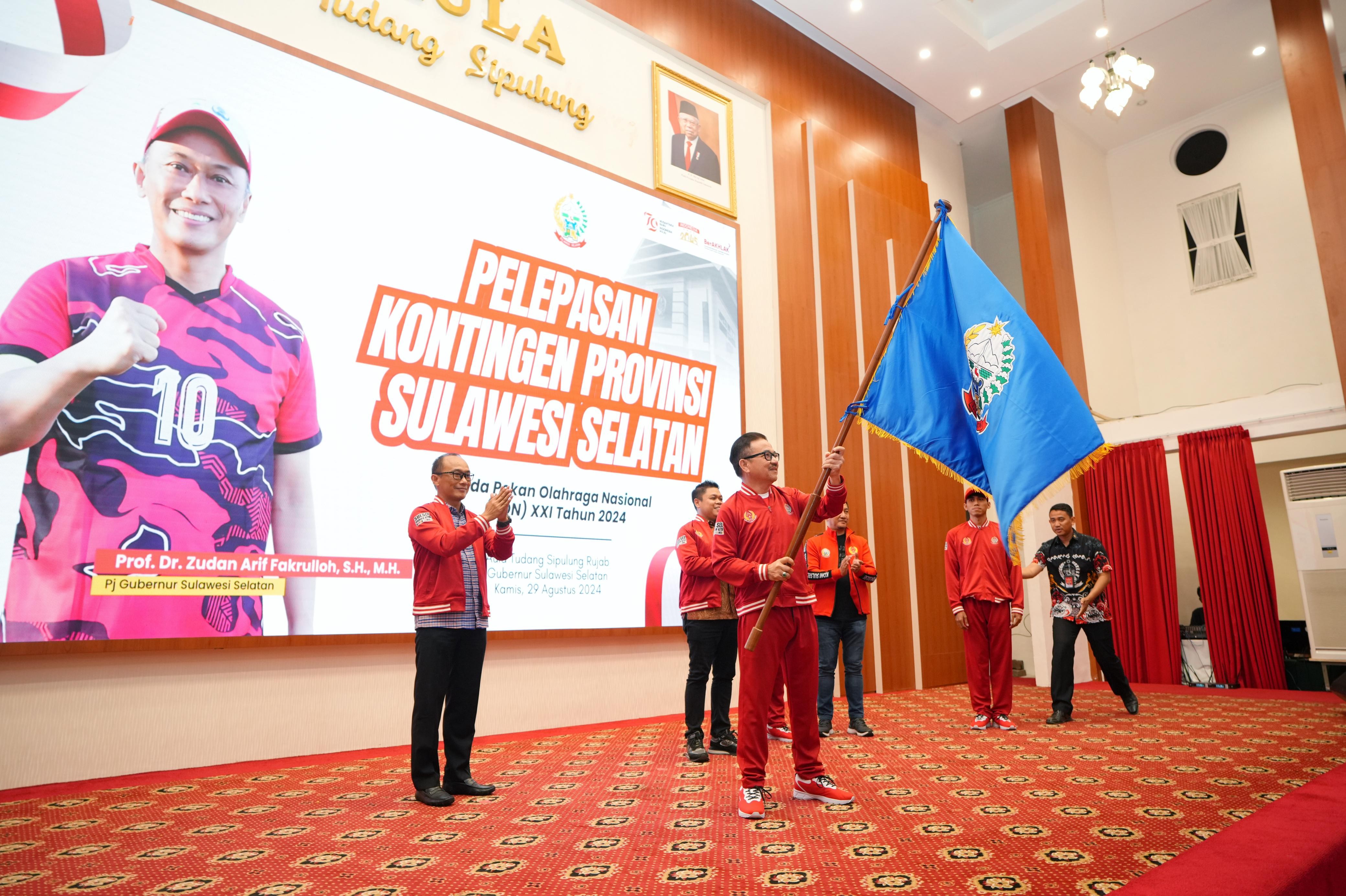  Prof. Zudan Lepas 630 Kontingen Menuju PON Aceh-Sumut, Ajak Atlet Angkat Nama Sulsel