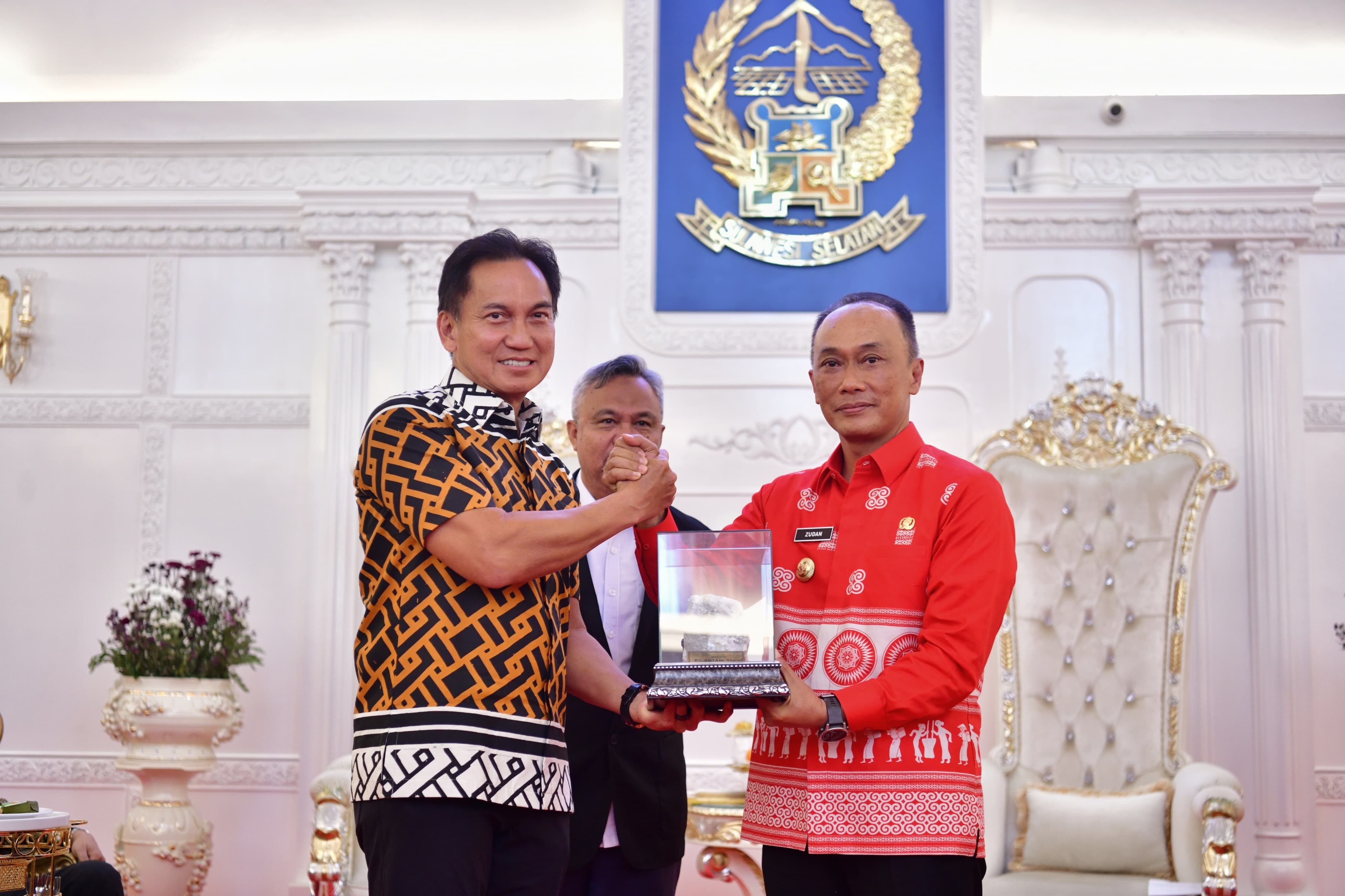  PJ Gubernur Sulsel Prof. Zudan: Pemprov Sulsel dan Pemkab Lutim Miliki Perusahaan Tambang Nikel