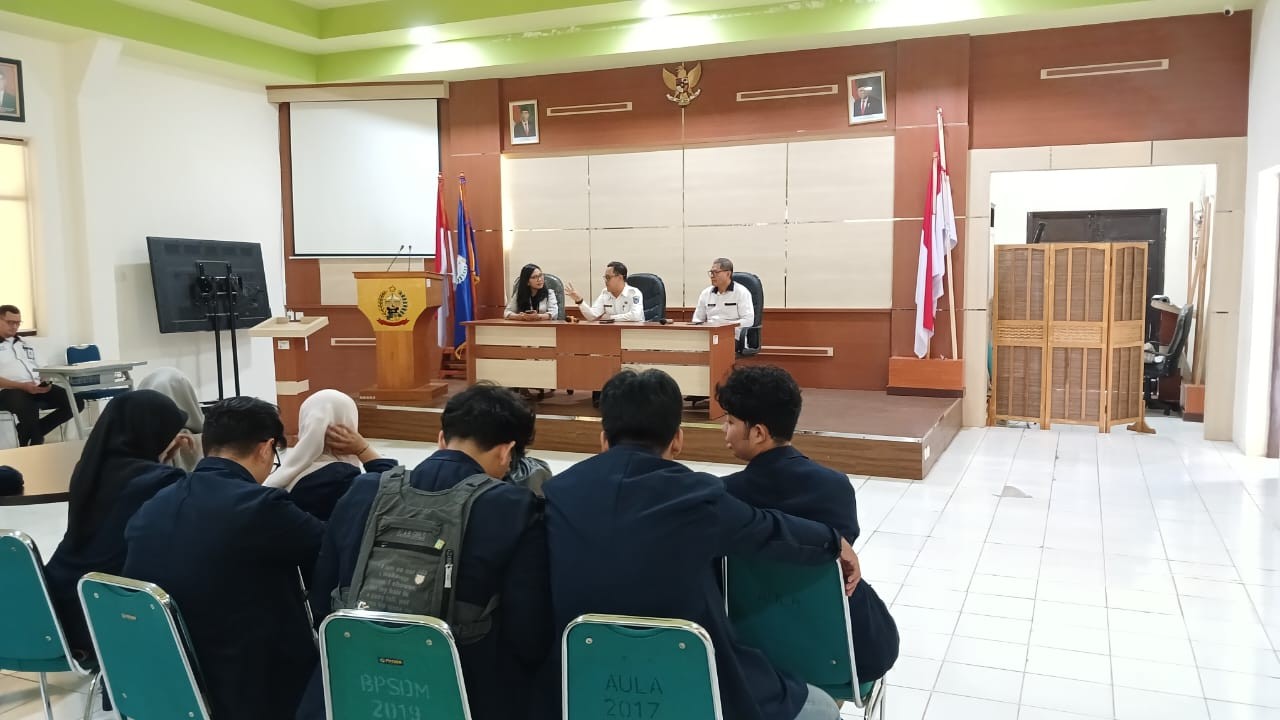 Mahasiswa Politeknik STIA LAN Pendalaman praktik monitoring di BPSDM SULSEL