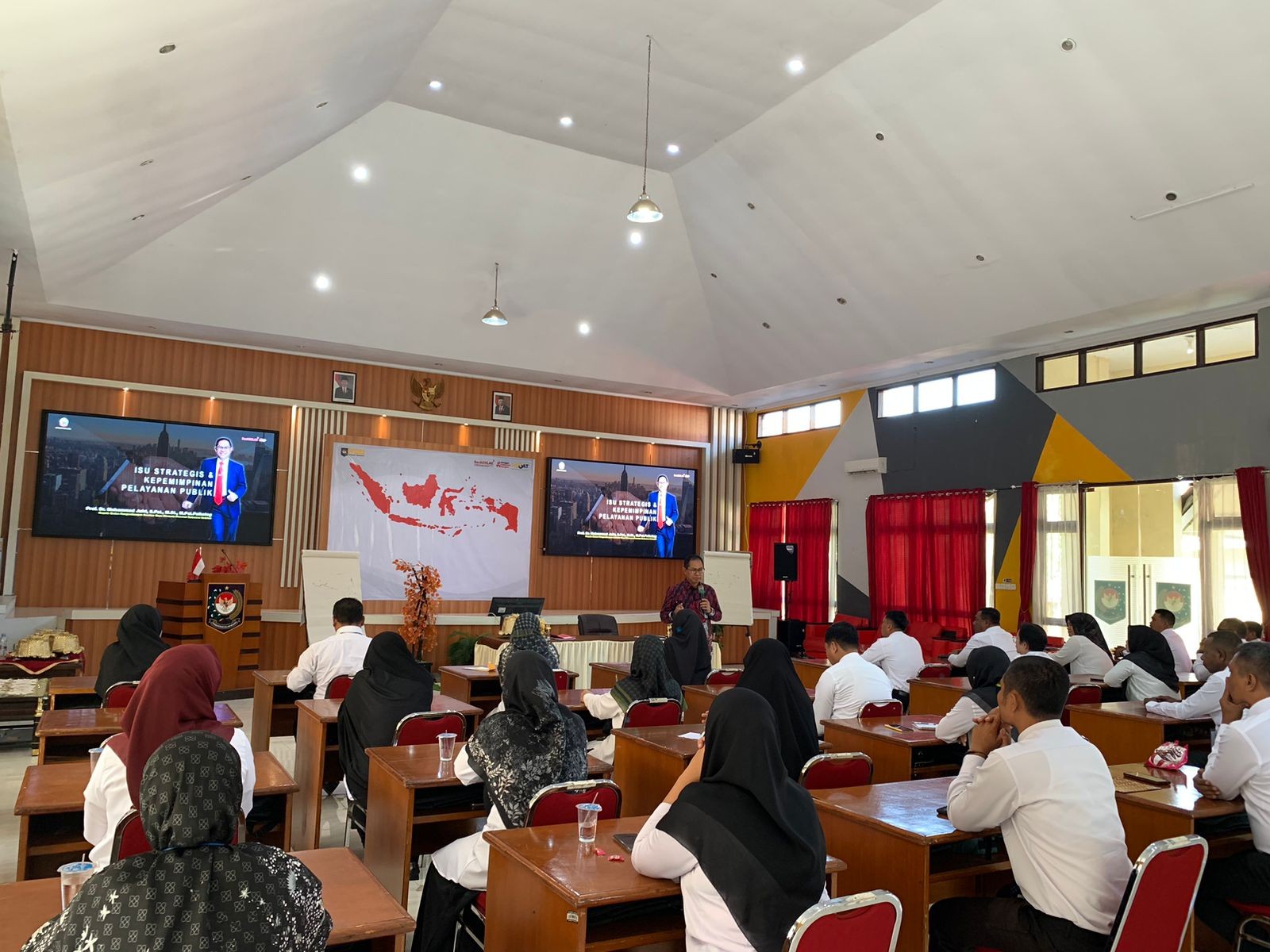SETELAH LATSAR CPNS, PPSDM MAKASSAR MENGUNDANG KEMBALI PROF. JUFRI BERIKAN CERAMAH UMUM DI PKP