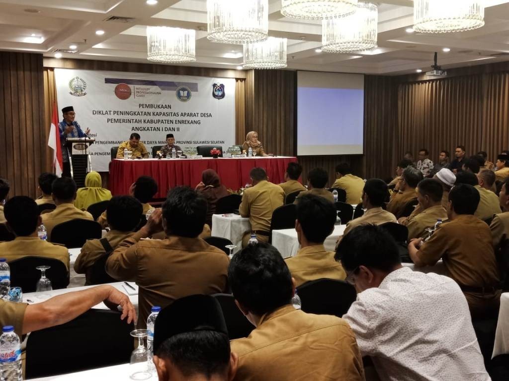 DIKLAT PENINGKATAN KAPASITAS APARAT DESA PEMKAB ENREKANG SEBANYAK 2 ANGKATAN