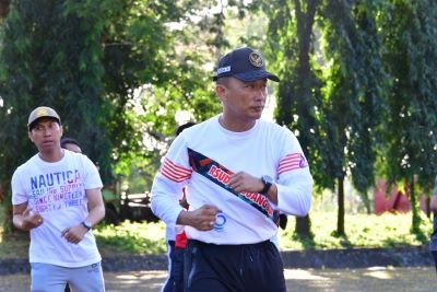 Antusiasnya Pegawai Pemprov Sulsel Ikuti Senam Jumat Pagi Bersama Pj Gubernur Prof Zudan