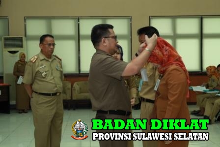 PENYAMATAN TANDA PESERTA 
