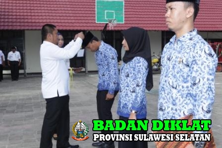 Penyematan Tanda Peserta